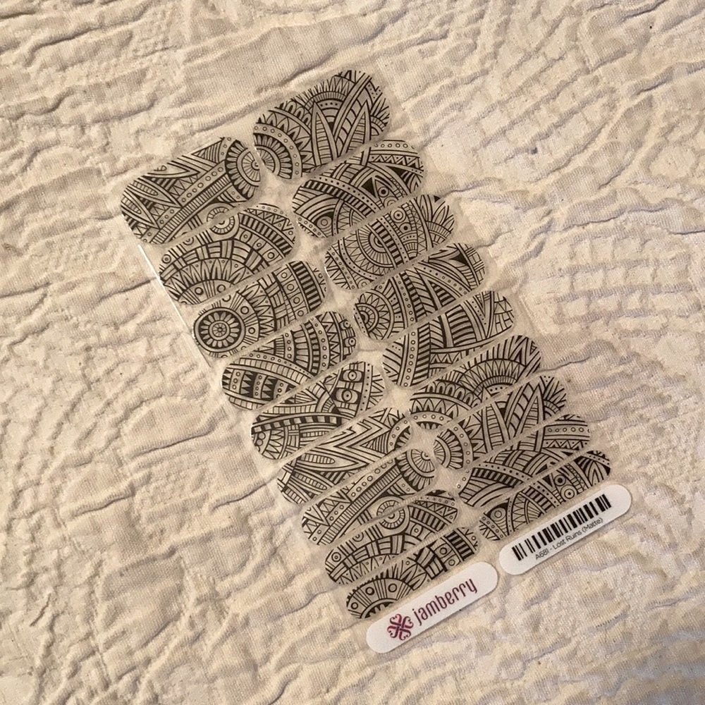 ✨ 3/$20 ✨ Jamberry | Lost Ruins (Matte) Nail Wraps